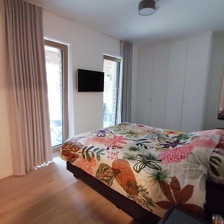 Bartine - Modern And Spacious Flat Near The Sea, Free Parking Space Oostende Ngoại thất bức ảnh